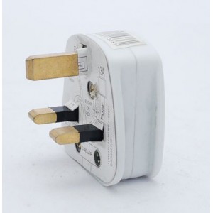 Status 13A Plug White